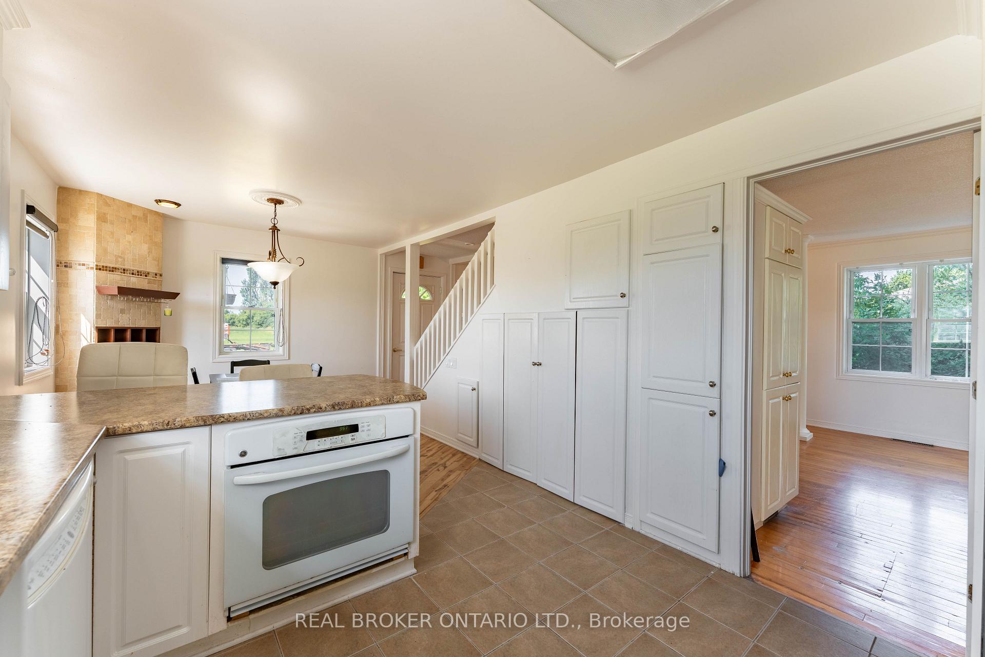 Photo 6 of 3449 Sarsfield Road, Ottawa, Cumberland West — HOMEH