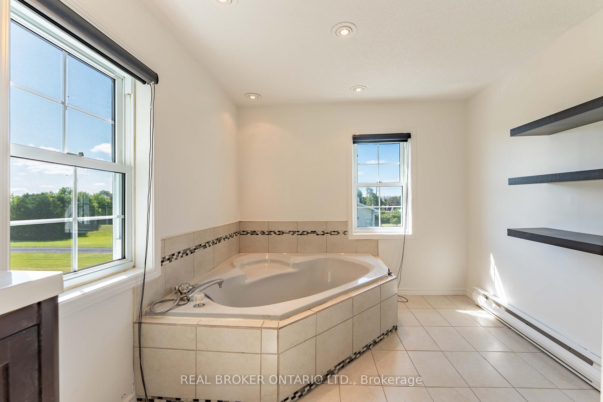 Photo 26 of 3449 Sarsfield Road, Ottawa, Cumberland West — HOMEH