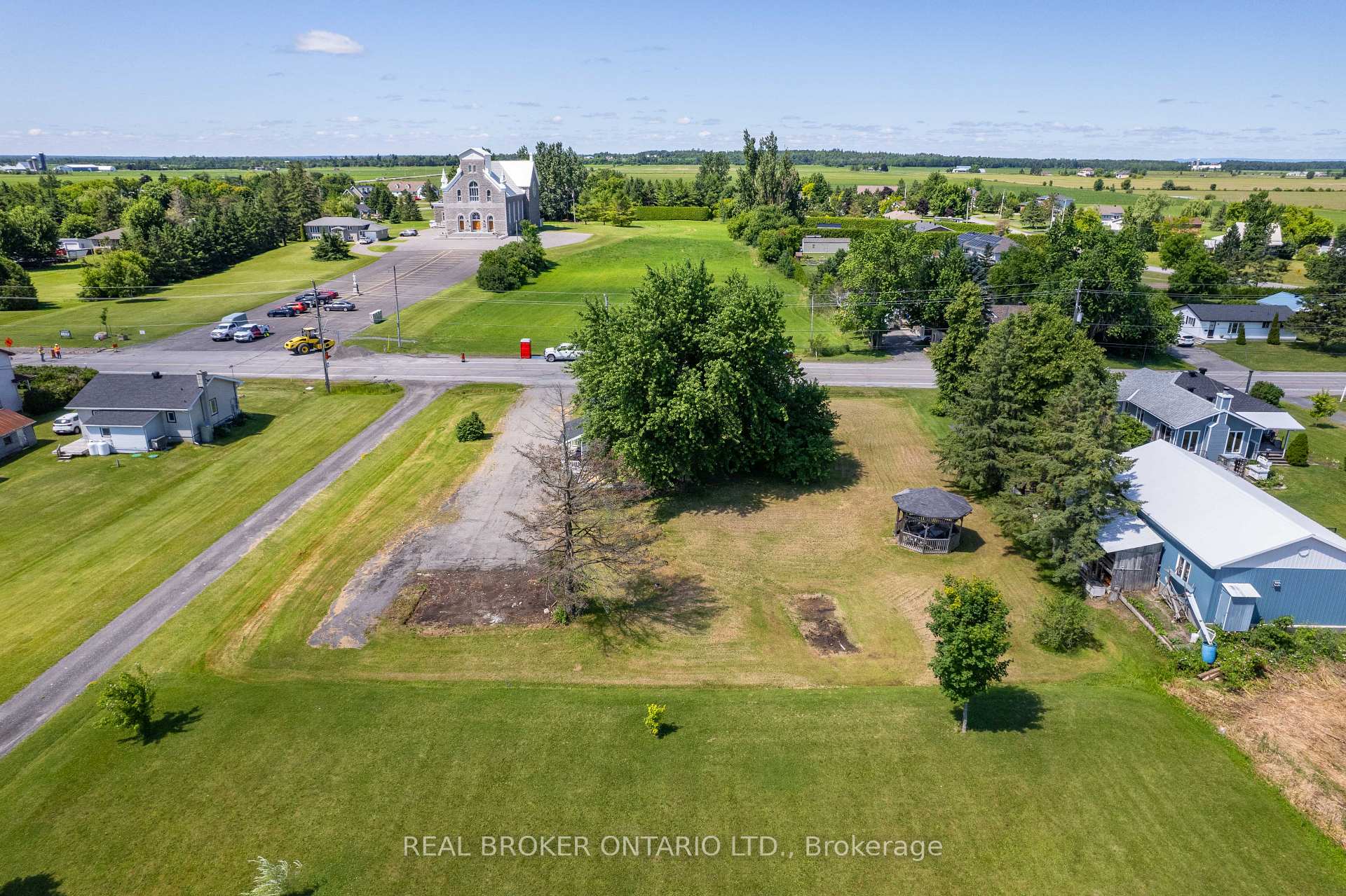 Photo 33 of 3449 Sarsfield Road, Ottawa, Cumberland West — HOMEH