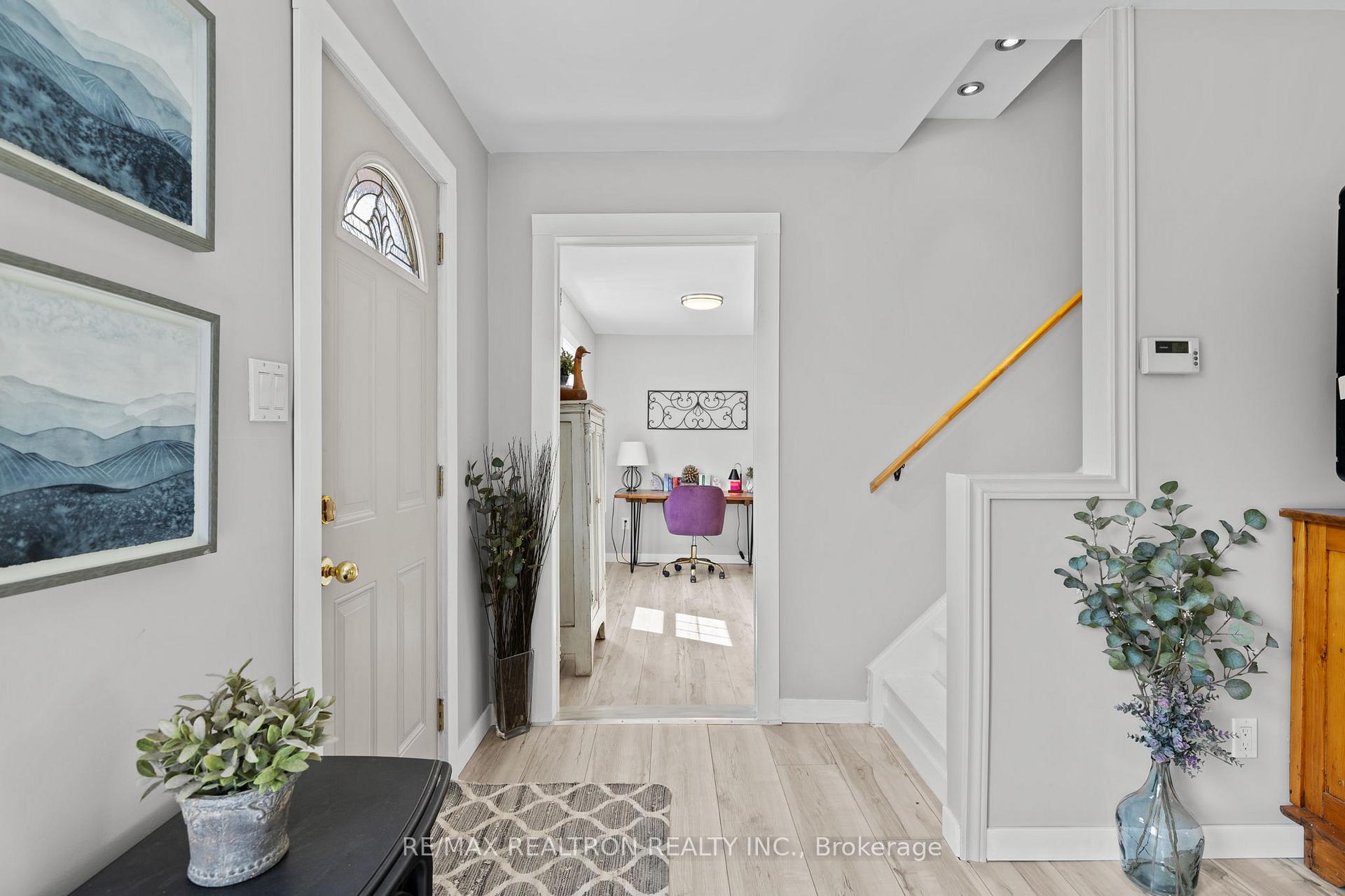Photo 7 of 370 Arthur Street, Orillia — HOMEH