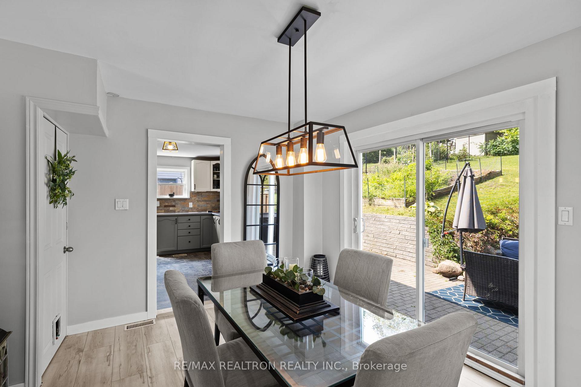 Photo 15 of 370 Arthur Street, Orillia — HOMEH