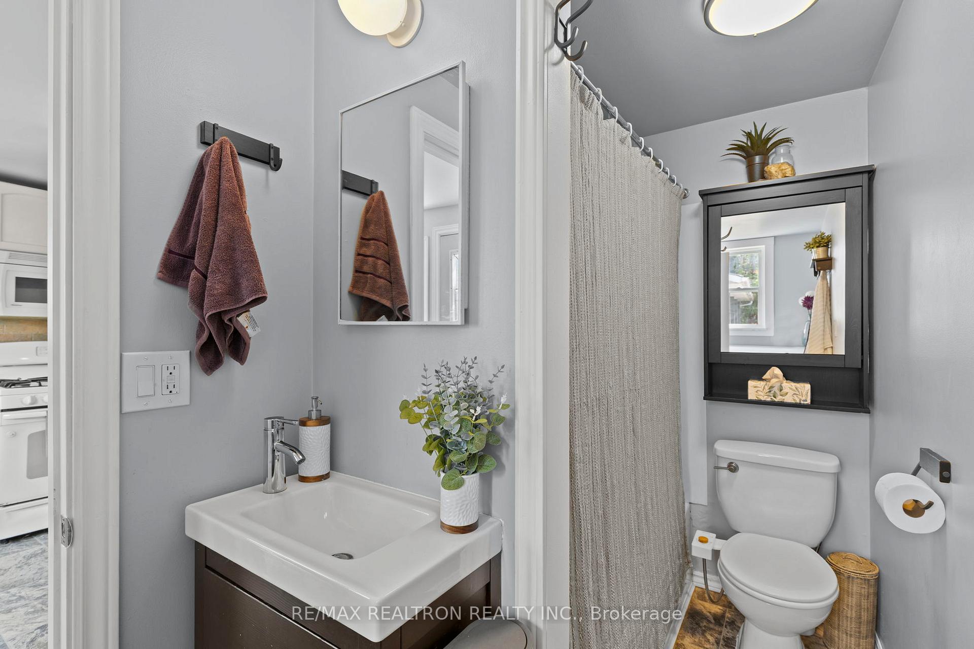 Photo 21 of 370 Arthur Street, Orillia — HOMEH