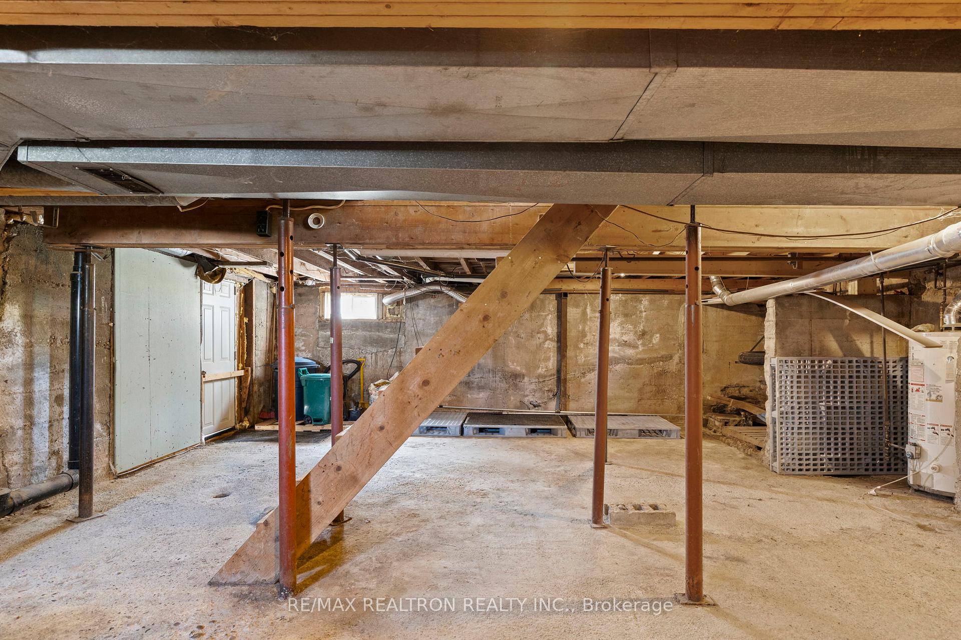 Photo 30 of 370 Arthur Street, Orillia — HOMEH