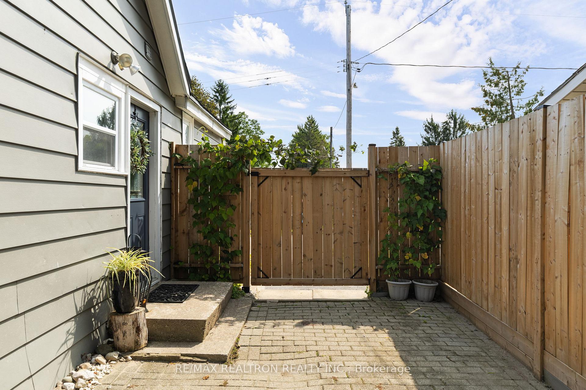 Photo 32 of 370 Arthur Street, Orillia — HOMEH