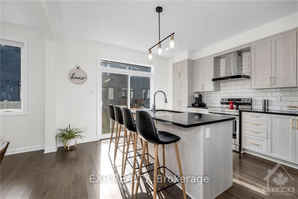 Photo 3 of 921 Lakeridge Drive, Ottawa, Avalon East — HOMEH