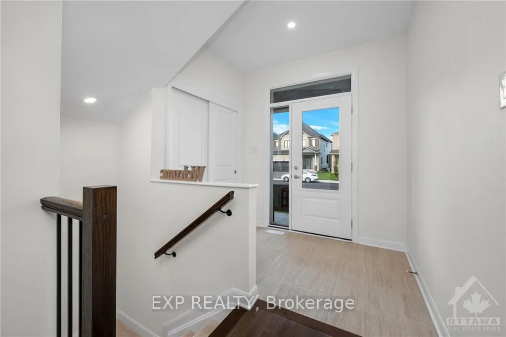 Photo 5 of 921 Lakeridge Drive, Ottawa, Avalon East — HOMEH