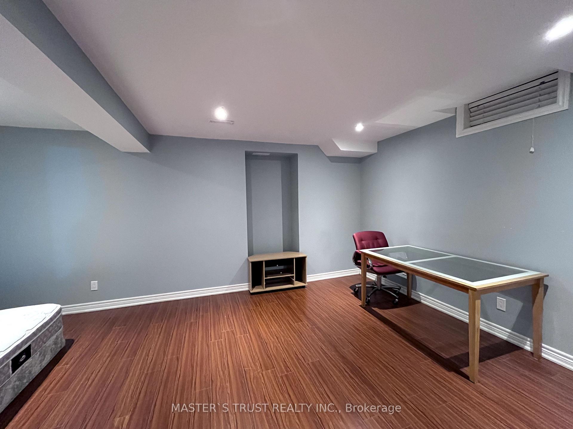 Photo 5 of 152 Swan Park Road, Markham, Greensborough — HOMEH