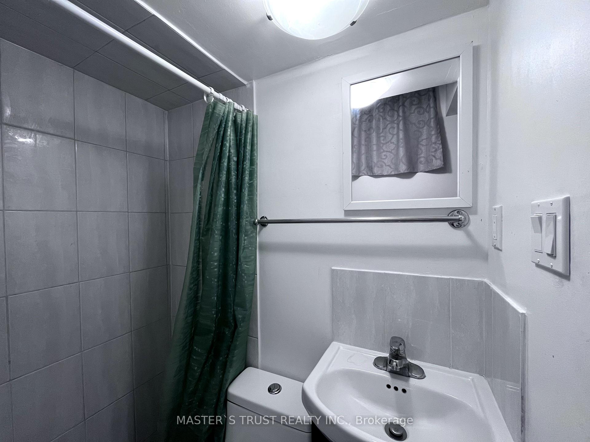 Photo 13 of 152 Swan Park Road, Markham, Greensborough — HOMEH