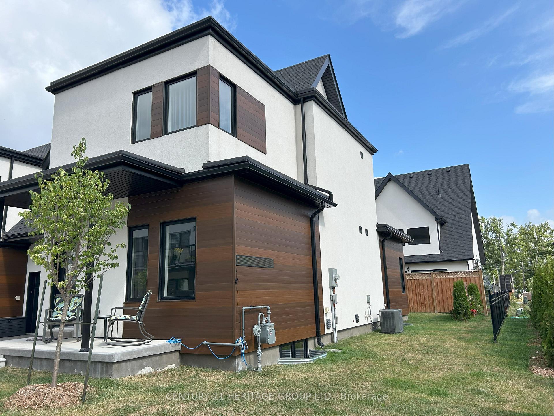 Photo 1 of 44 Ruby Crescent, Orillia — HOMEH