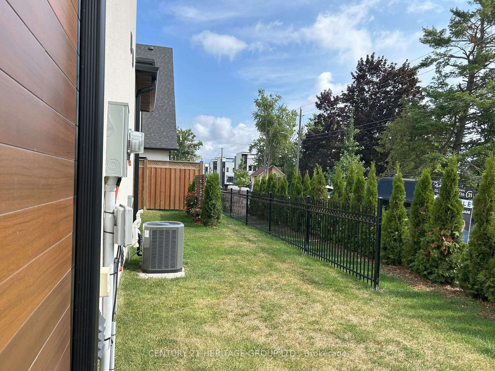 Photo 19 of 44 Ruby Crescent, Orillia — HOMEH