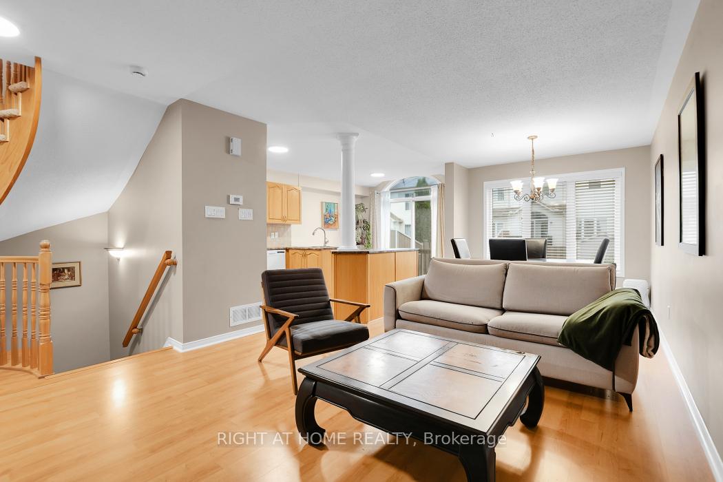 Photo 5 of 2219 Bois Vert Place, Ottawa, Avalon East — HOMEH