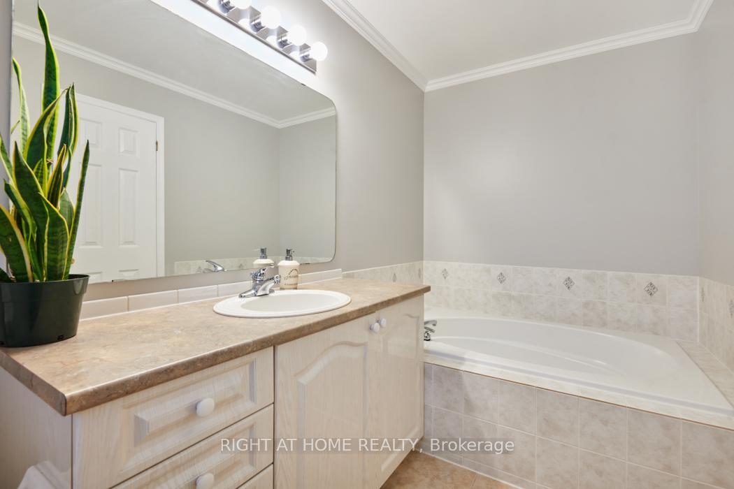 Photo 18 of 2219 Bois Vert Place, Ottawa, Avalon East — HOMEH