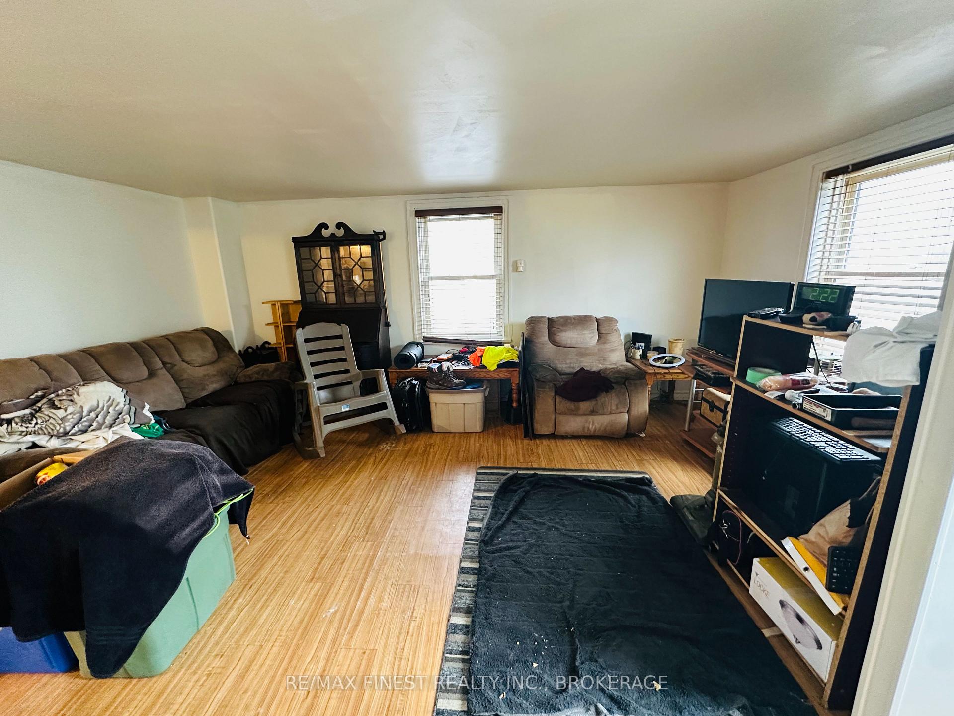 Photo 6 of 27 Hickson Avenue, Kingston, East of Sir John A. Blvd — HOMEH