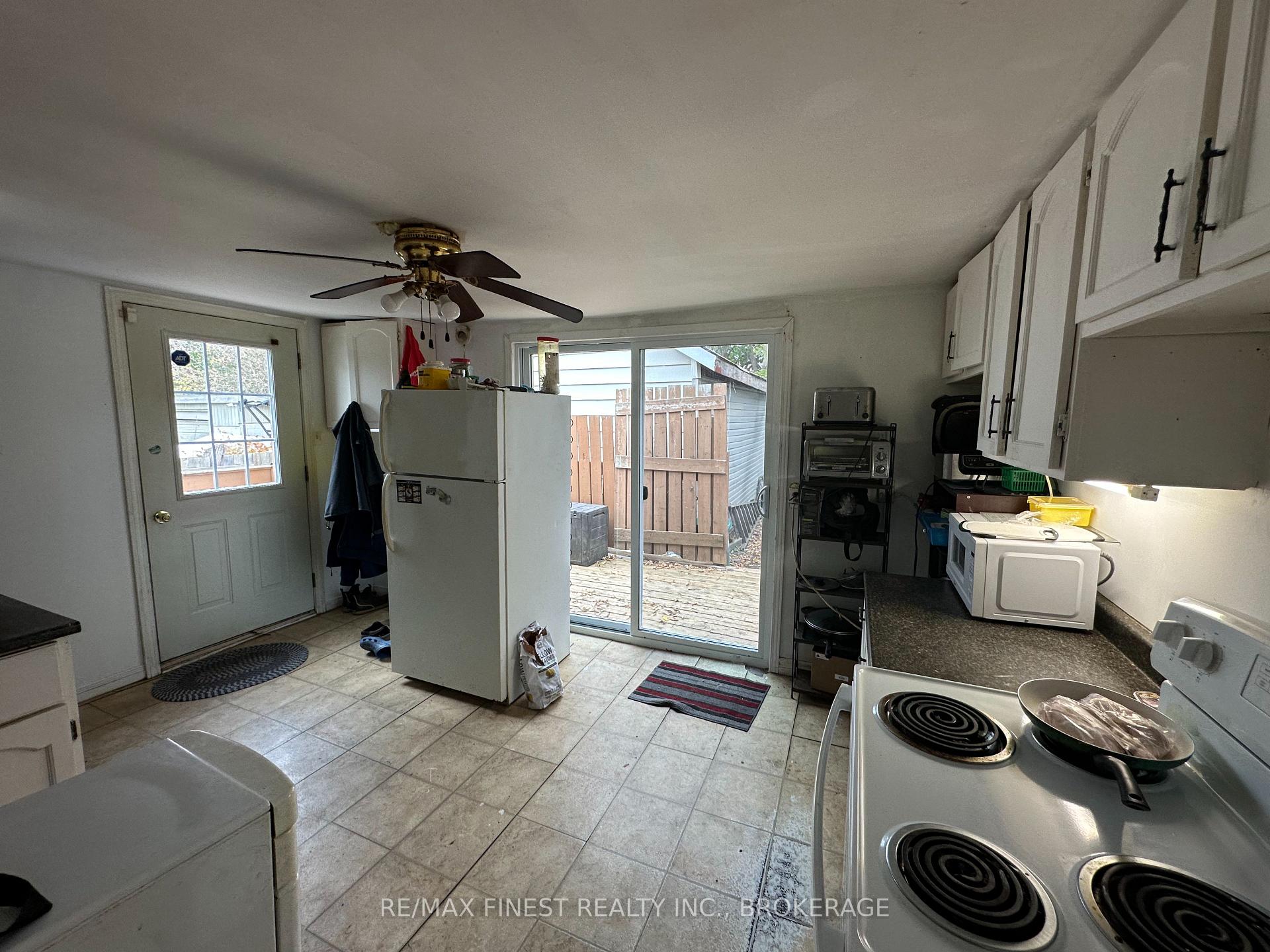 Photo 9 of 27 Hickson Avenue, Kingston, East of Sir John A. Blvd — HOMEH