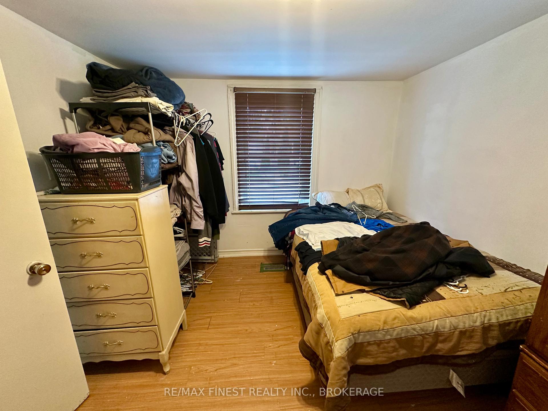 Photo 13 of 27 Hickson Avenue, Kingston, East of Sir John A. Blvd — HOMEH