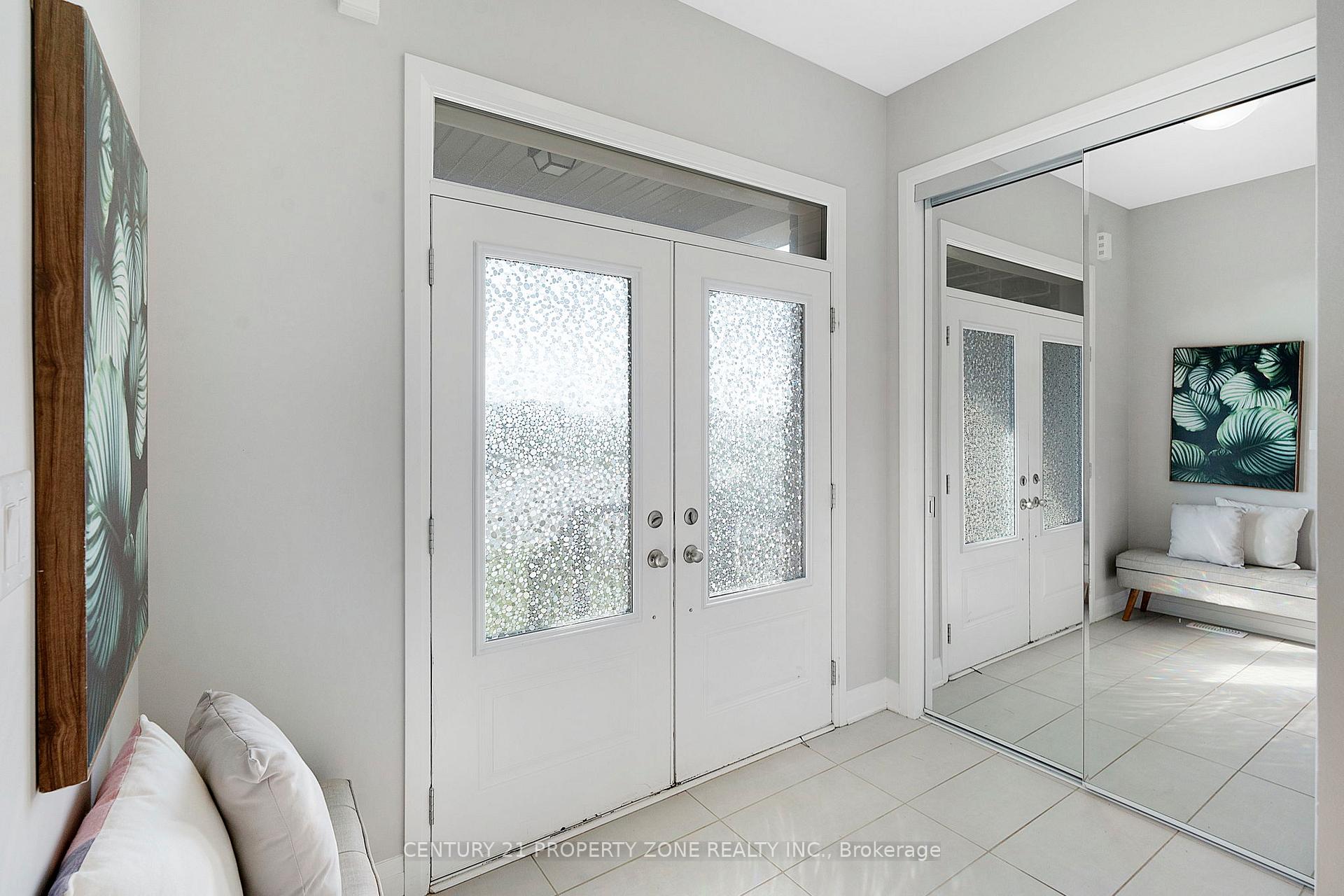 Photo 3 of 1701 Thames Circle, Milton, Bowes — HOMEH
