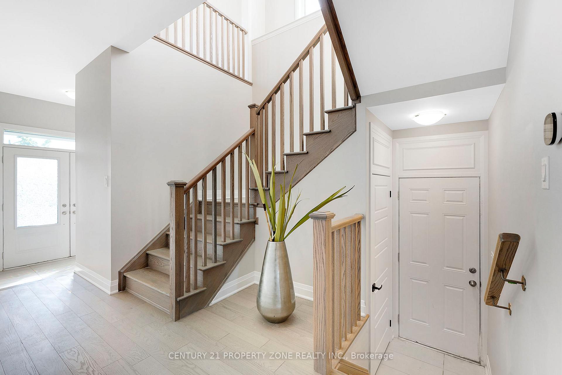 Photo 4 of 1701 Thames Circle, Milton, Bowes — HOMEH
