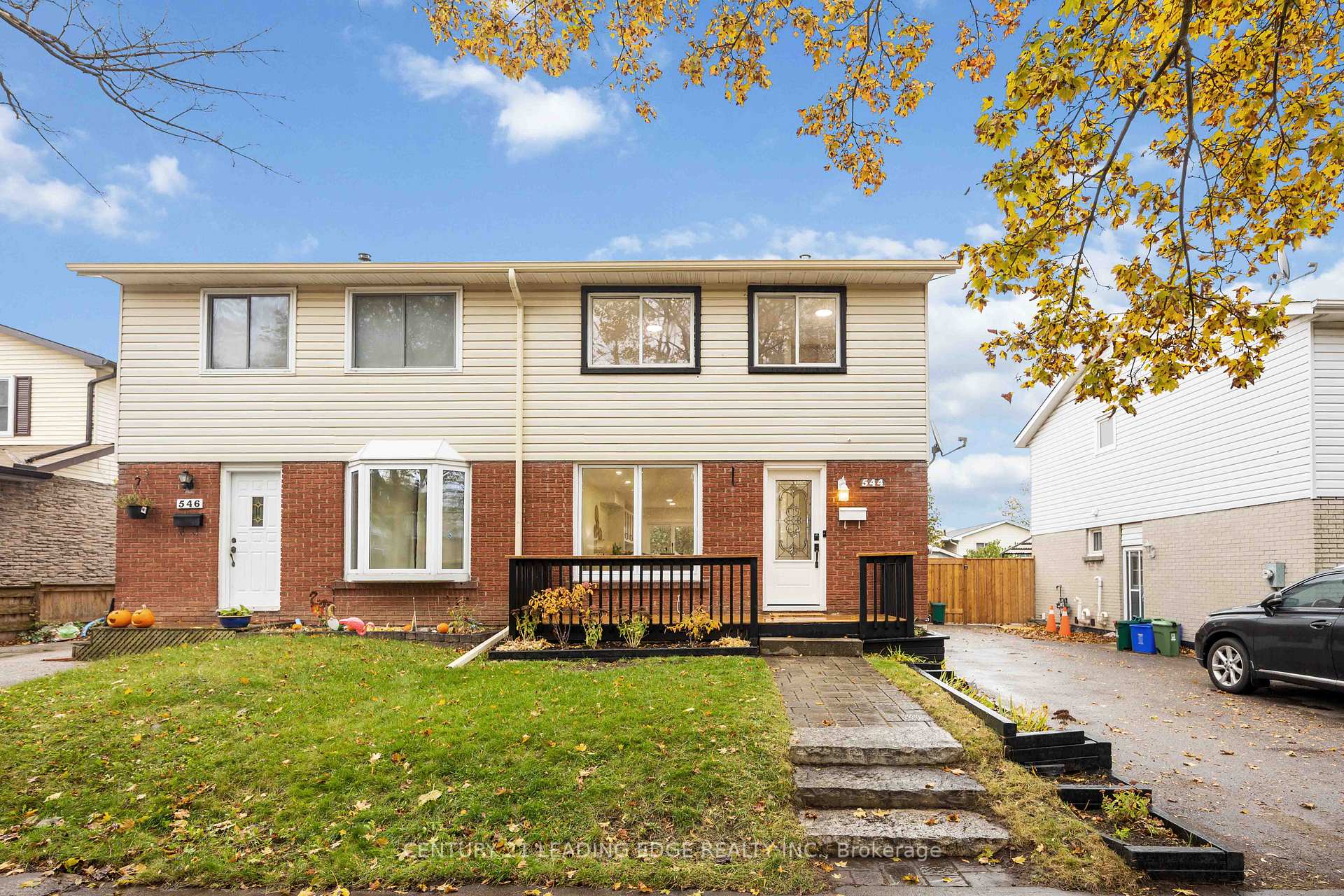 Photo 2 of 544 Lakeview Avenue, Oshawa, Lakeview — HOMEH