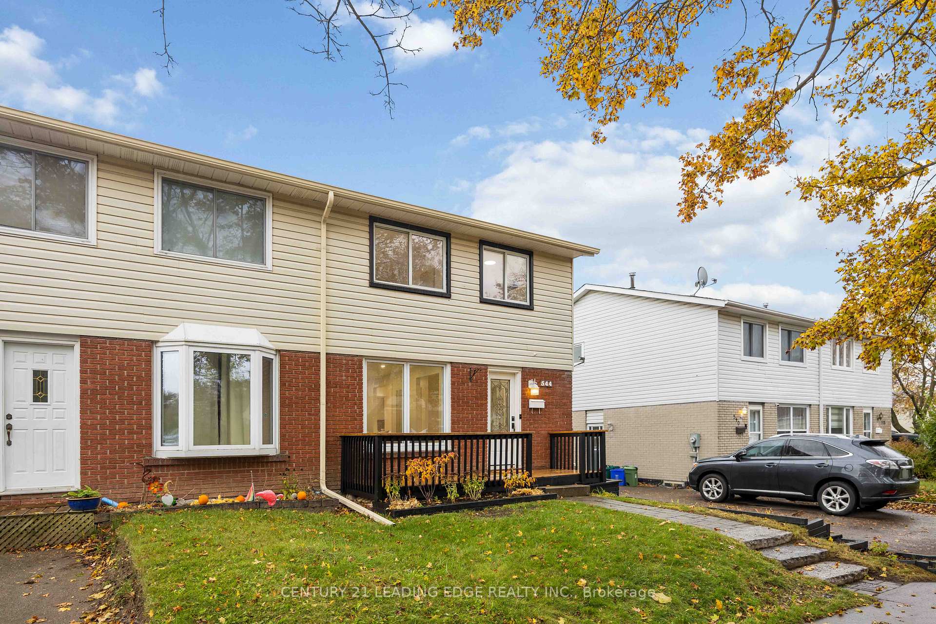 Photo 4 of 544 Lakeview Avenue, Oshawa, Lakeview — HOMEH