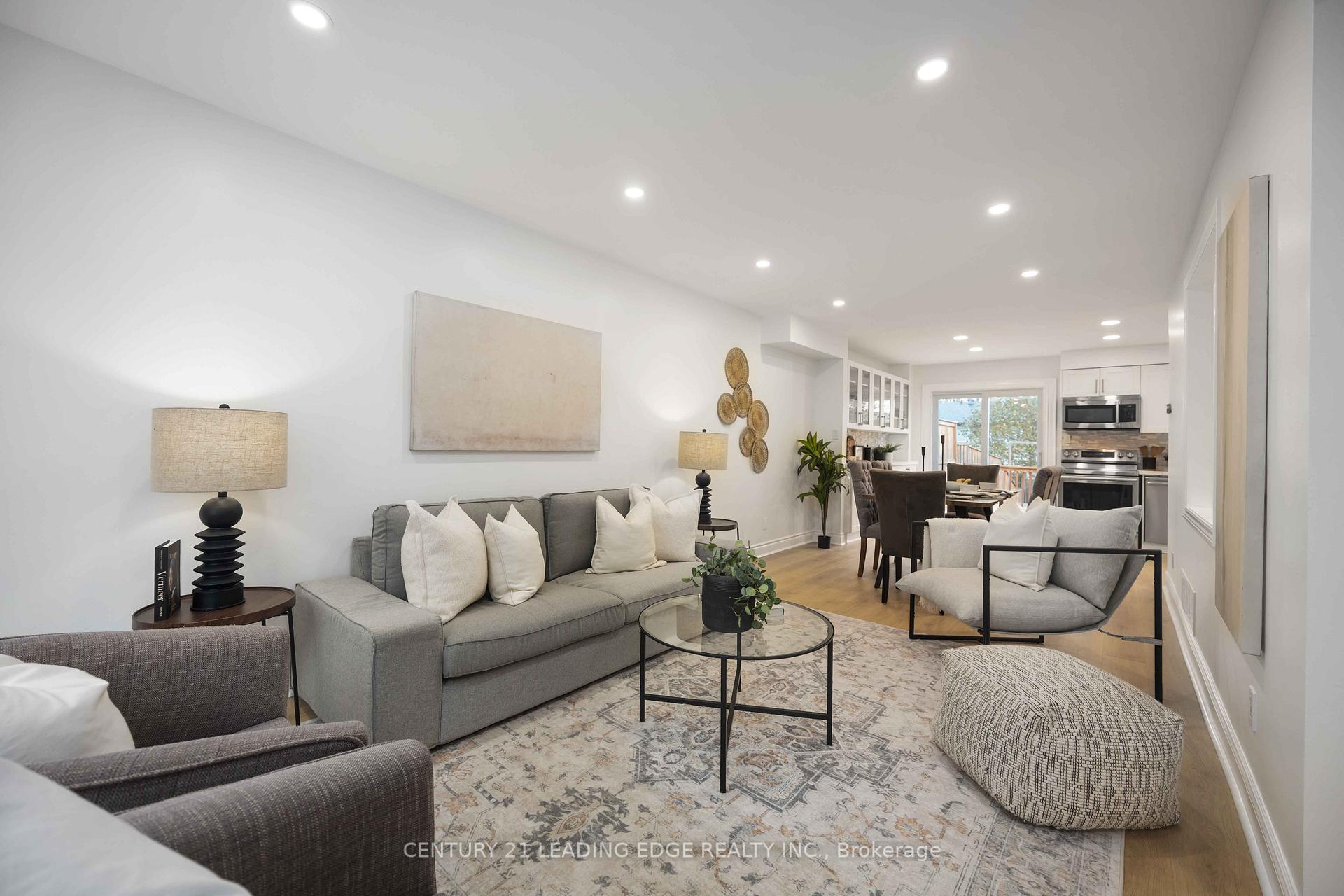 Photo 6 of 544 Lakeview Avenue, Oshawa, Lakeview — HOMEH