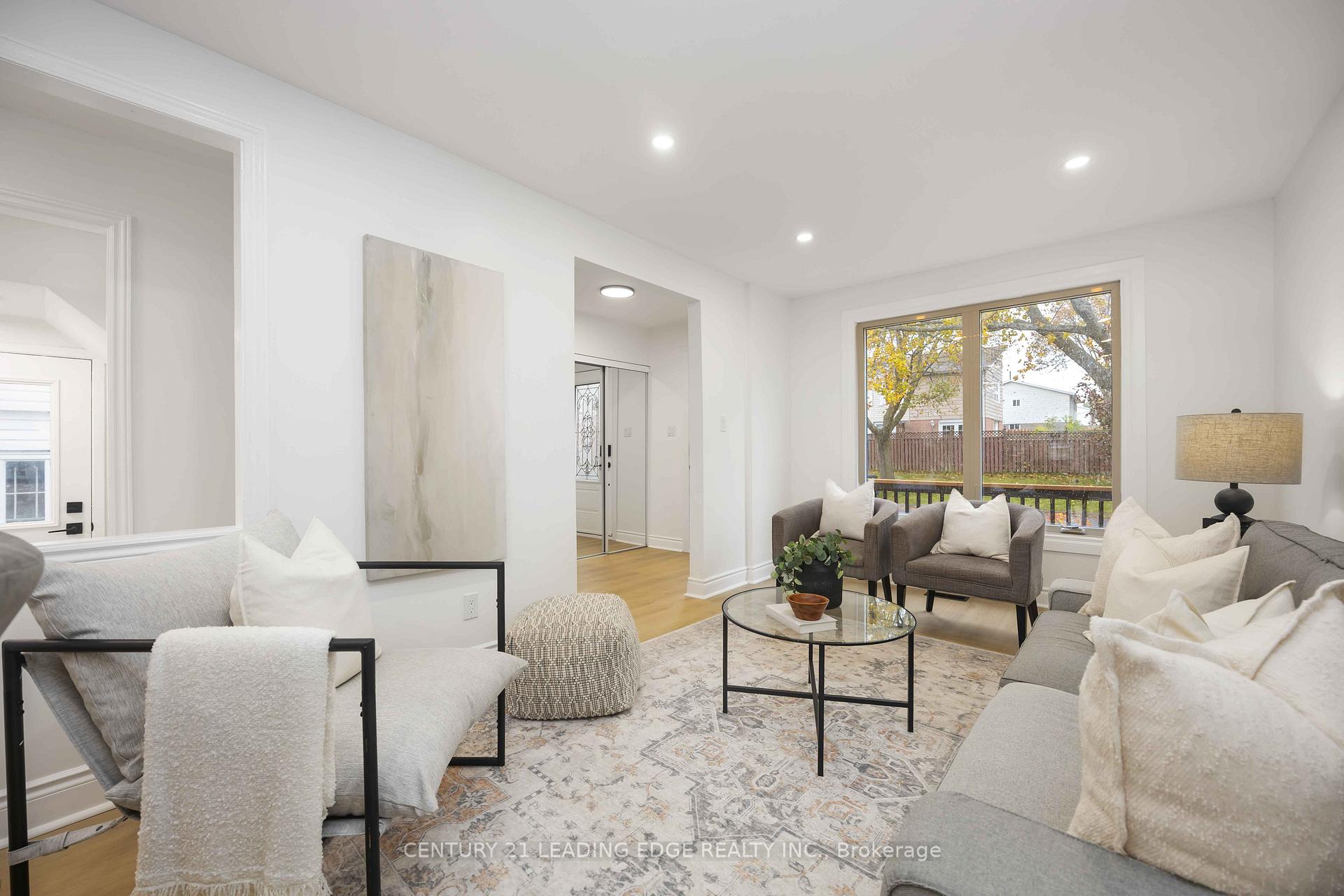Photo 7 of 544 Lakeview Avenue, Oshawa, Lakeview — HOMEH