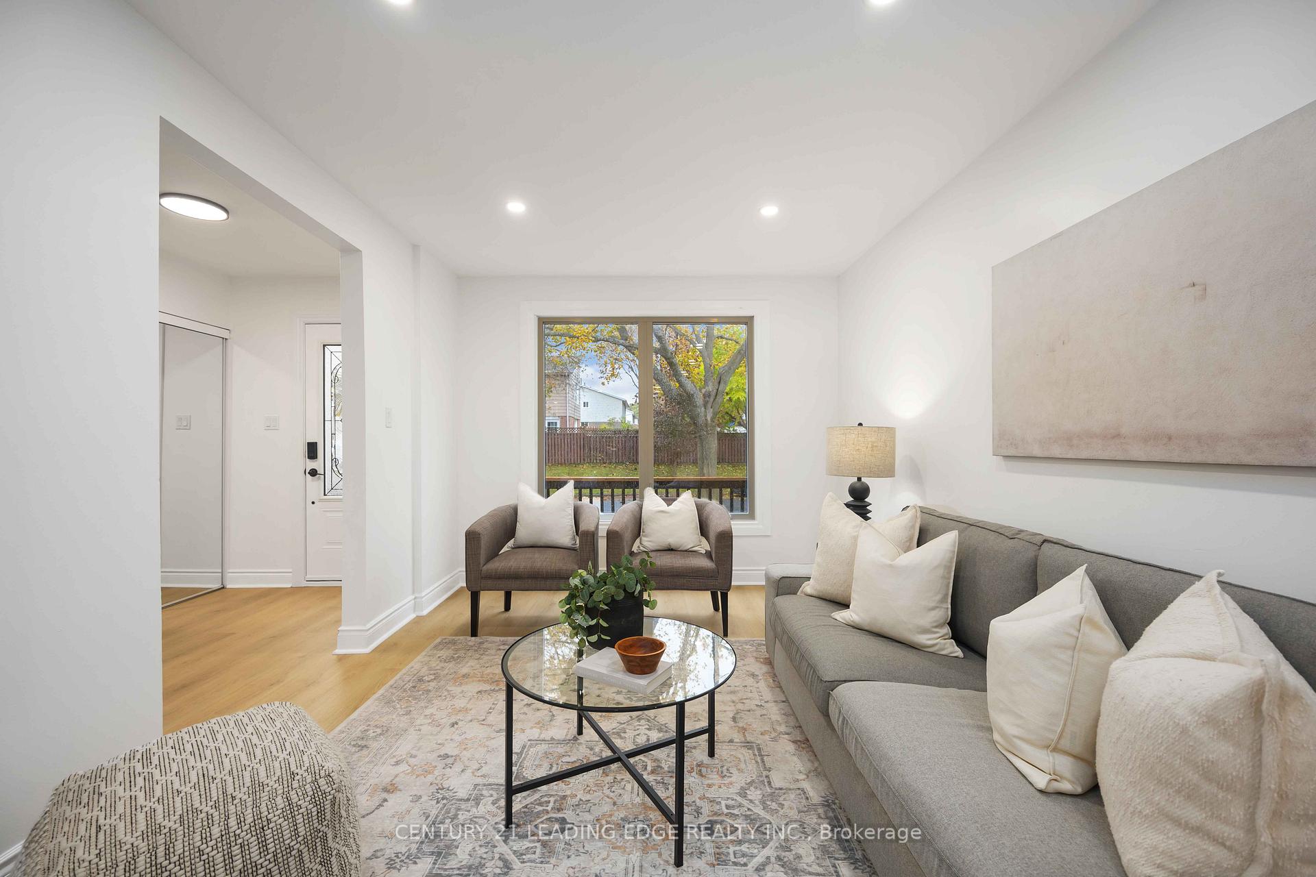 Photo 9 of 544 Lakeview Avenue, Oshawa, Lakeview — HOMEH