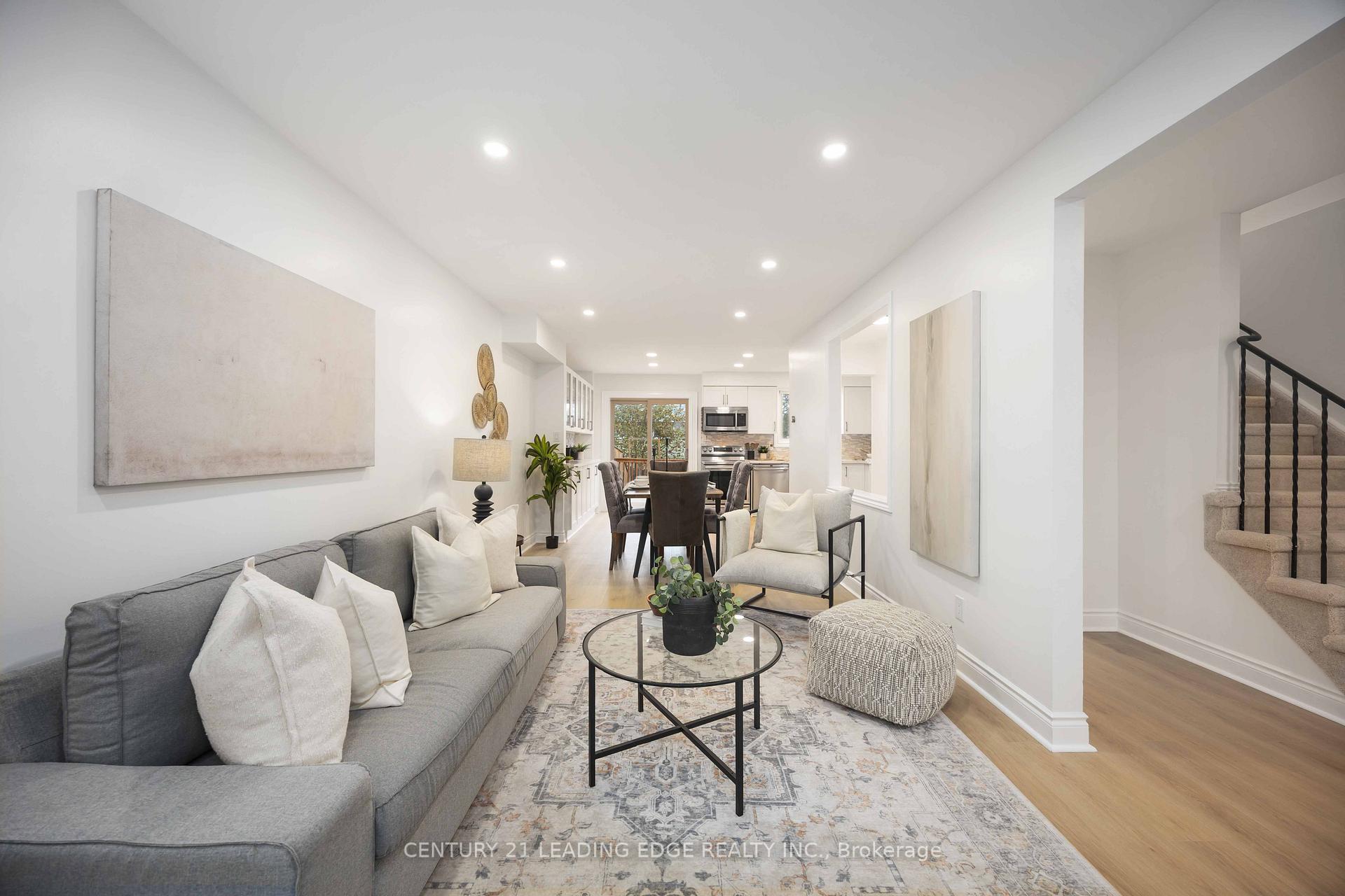 Photo 10 of 544 Lakeview Avenue, Oshawa, Lakeview — HOMEH