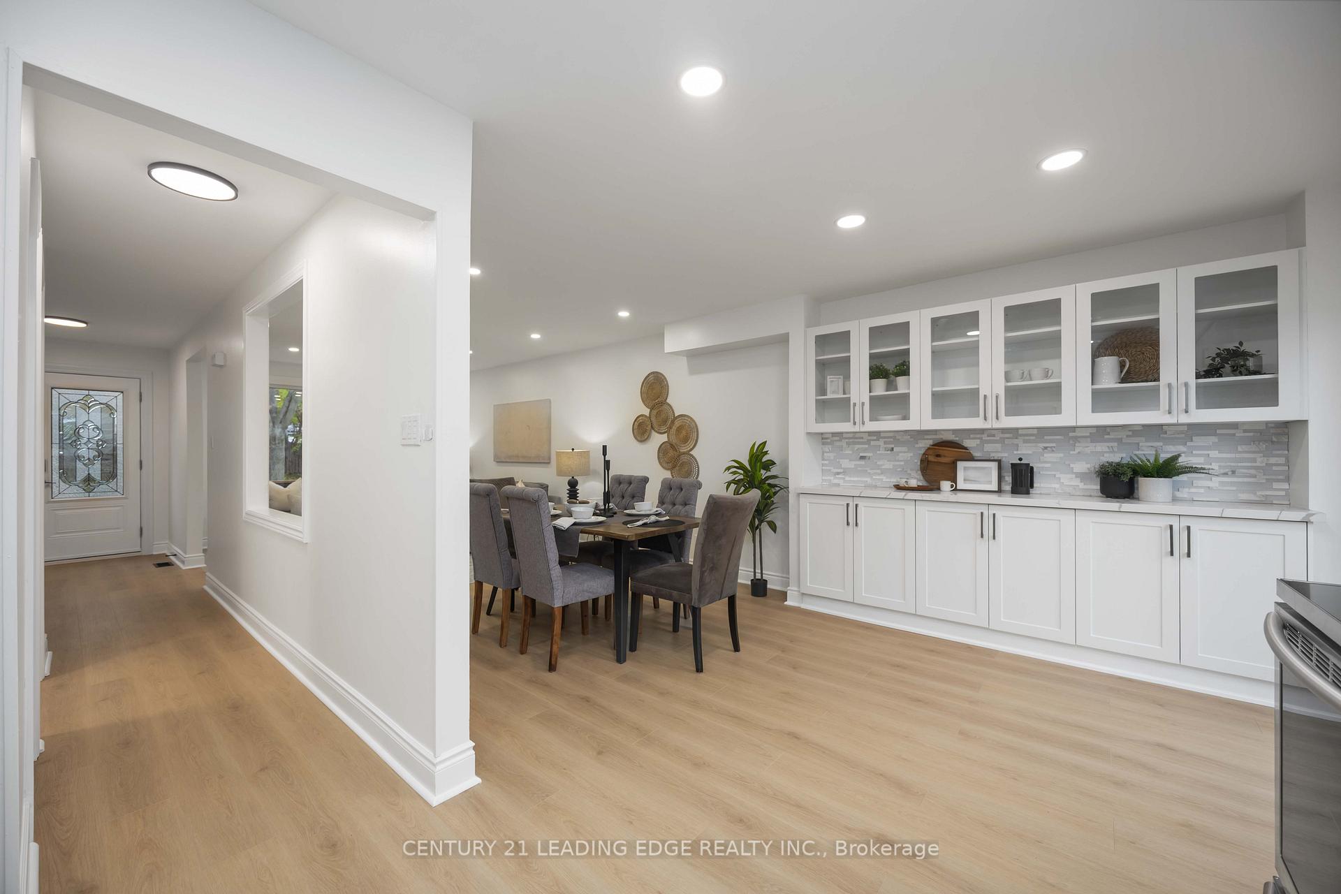 Photo 12 of 544 Lakeview Avenue, Oshawa, Lakeview — HOMEH