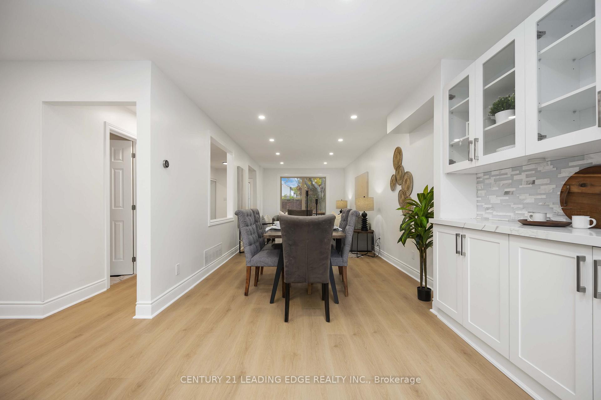 Photo 14 of 544 Lakeview Avenue, Oshawa, Lakeview — HOMEH