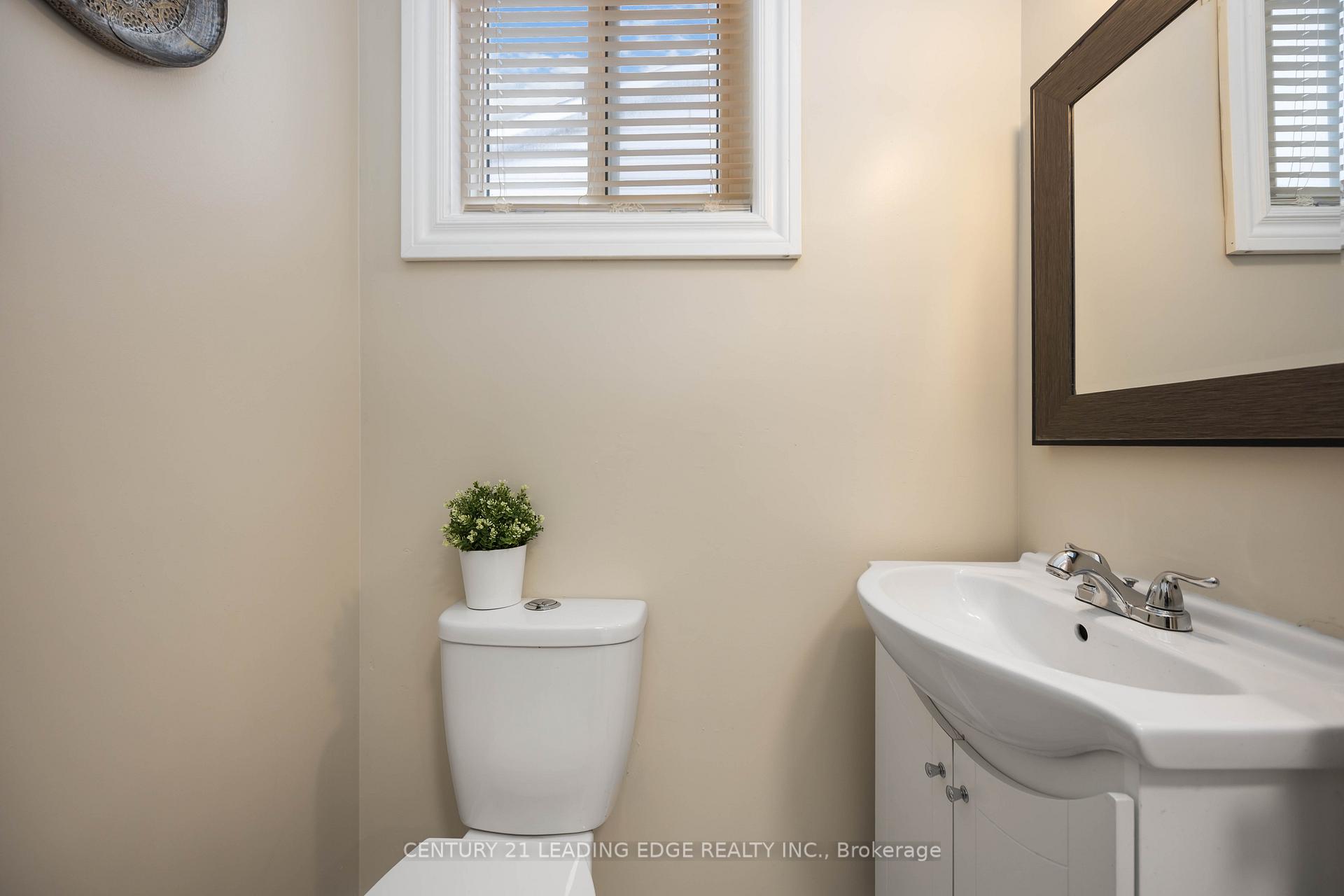 Photo 20 of 544 Lakeview Avenue, Oshawa, Lakeview — HOMEH