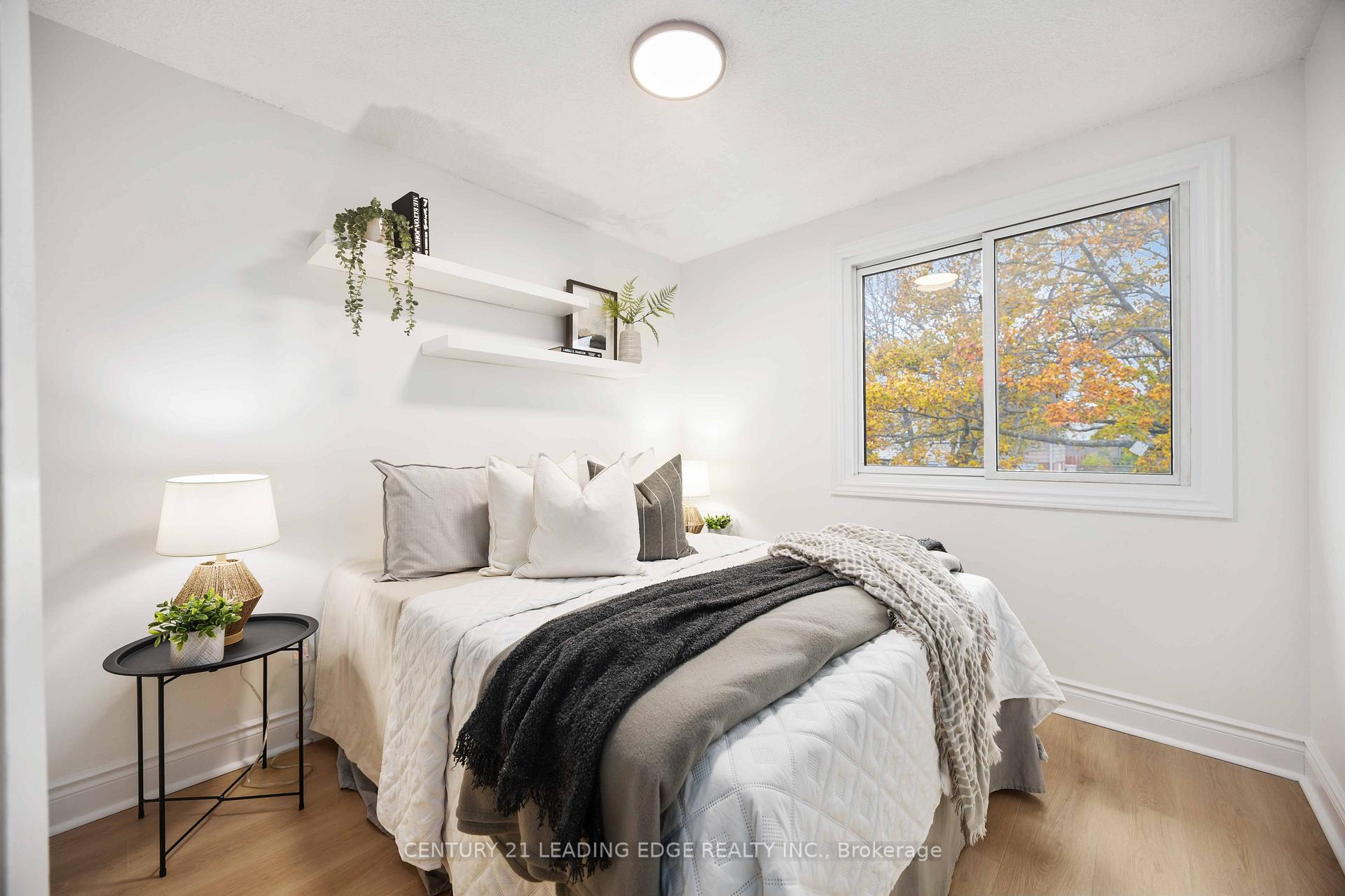 Photo 22 of 544 Lakeview Avenue, Oshawa, Lakeview — HOMEH