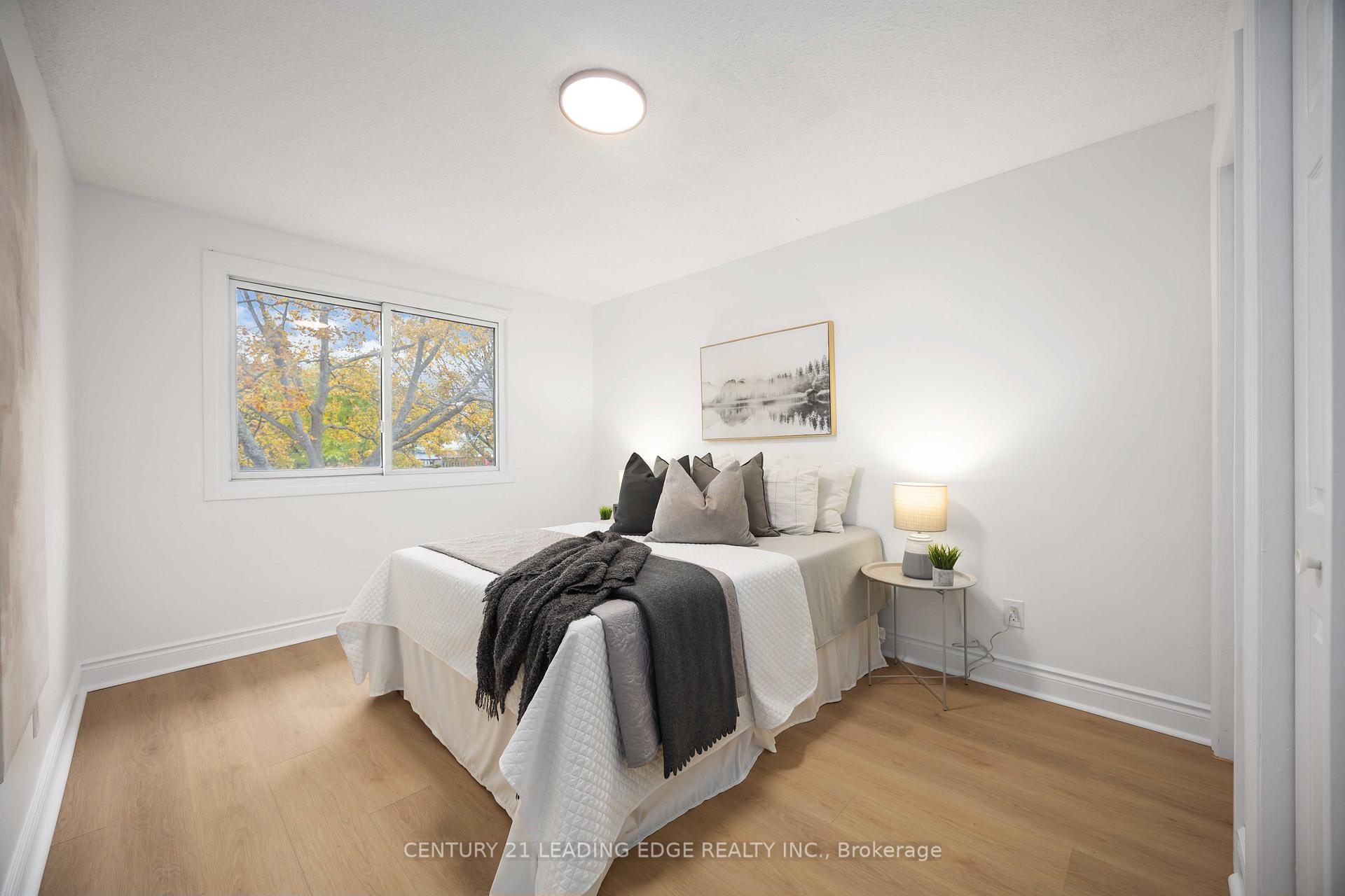 Photo 24 of 544 Lakeview Avenue, Oshawa, Lakeview — HOMEH