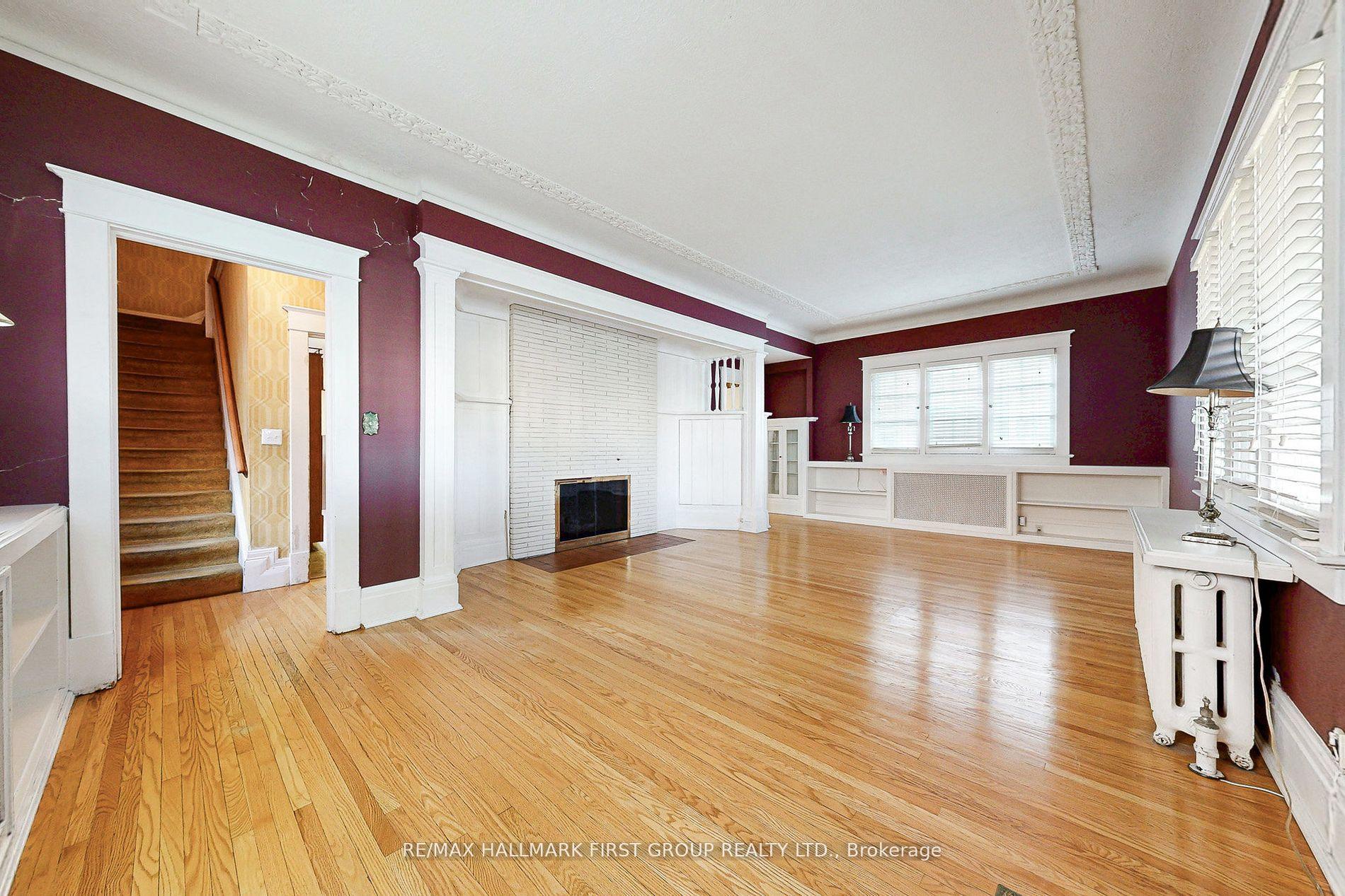 Photo 6 of 481 Simcoe Street N, Oshawa, O'Neill — HOMEH