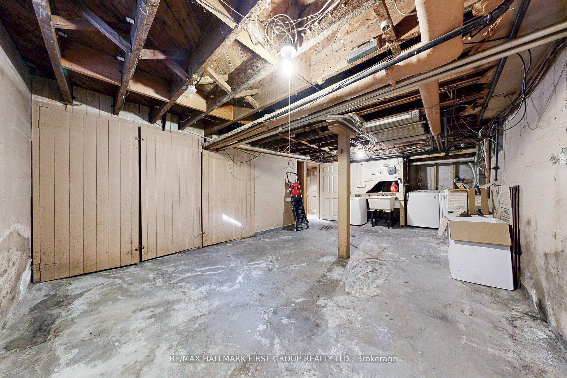 Photo 33 of 481 Simcoe Street N, Oshawa, O'Neill — HOMEH