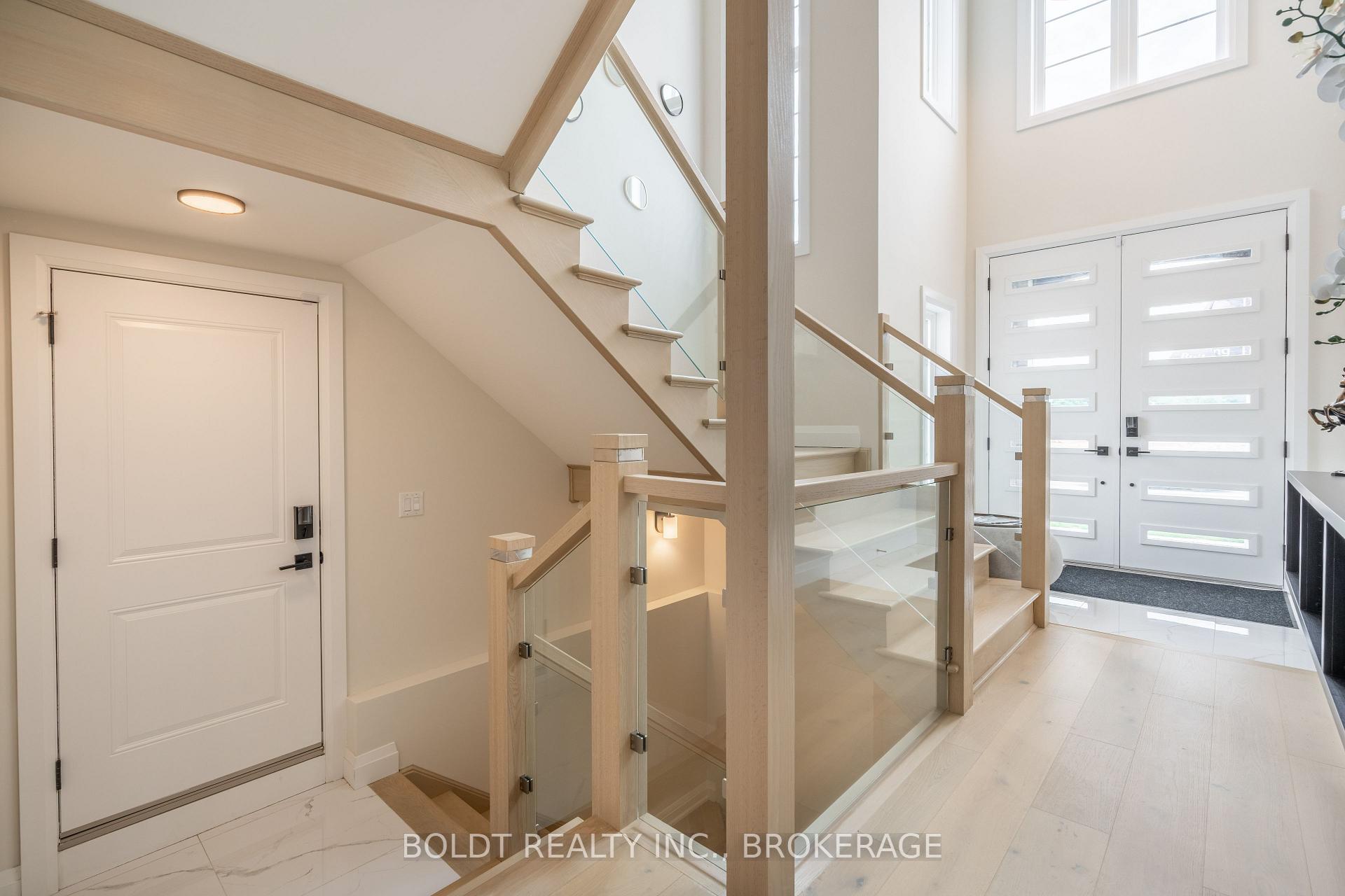 Photo 3 of 183 Walker Road, Pelham, Fonthill — HOMEH