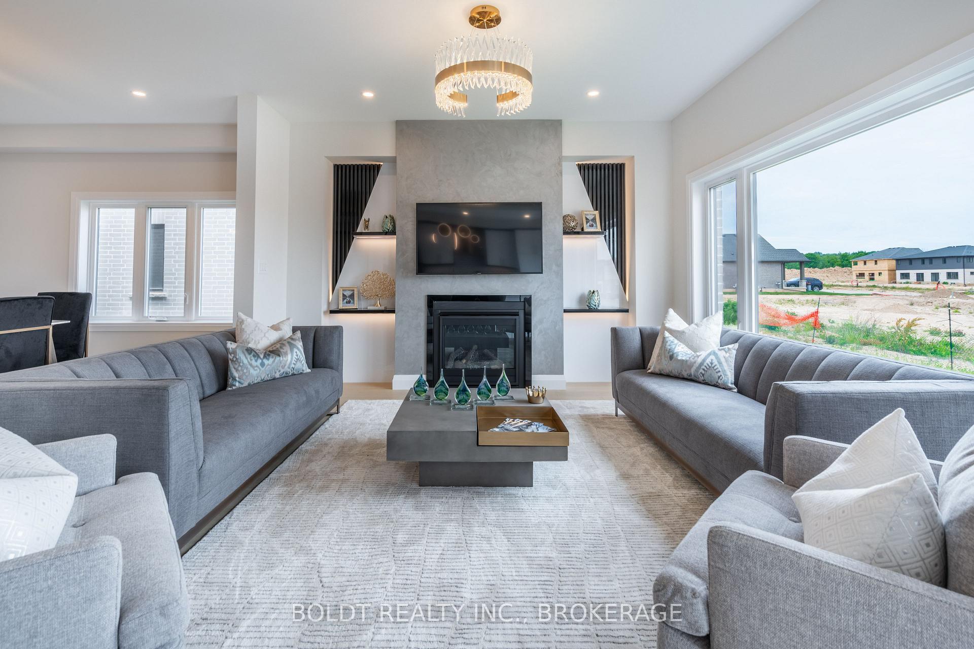 Photo 4 of 183 Walker Road, Pelham, Fonthill — HOMEH