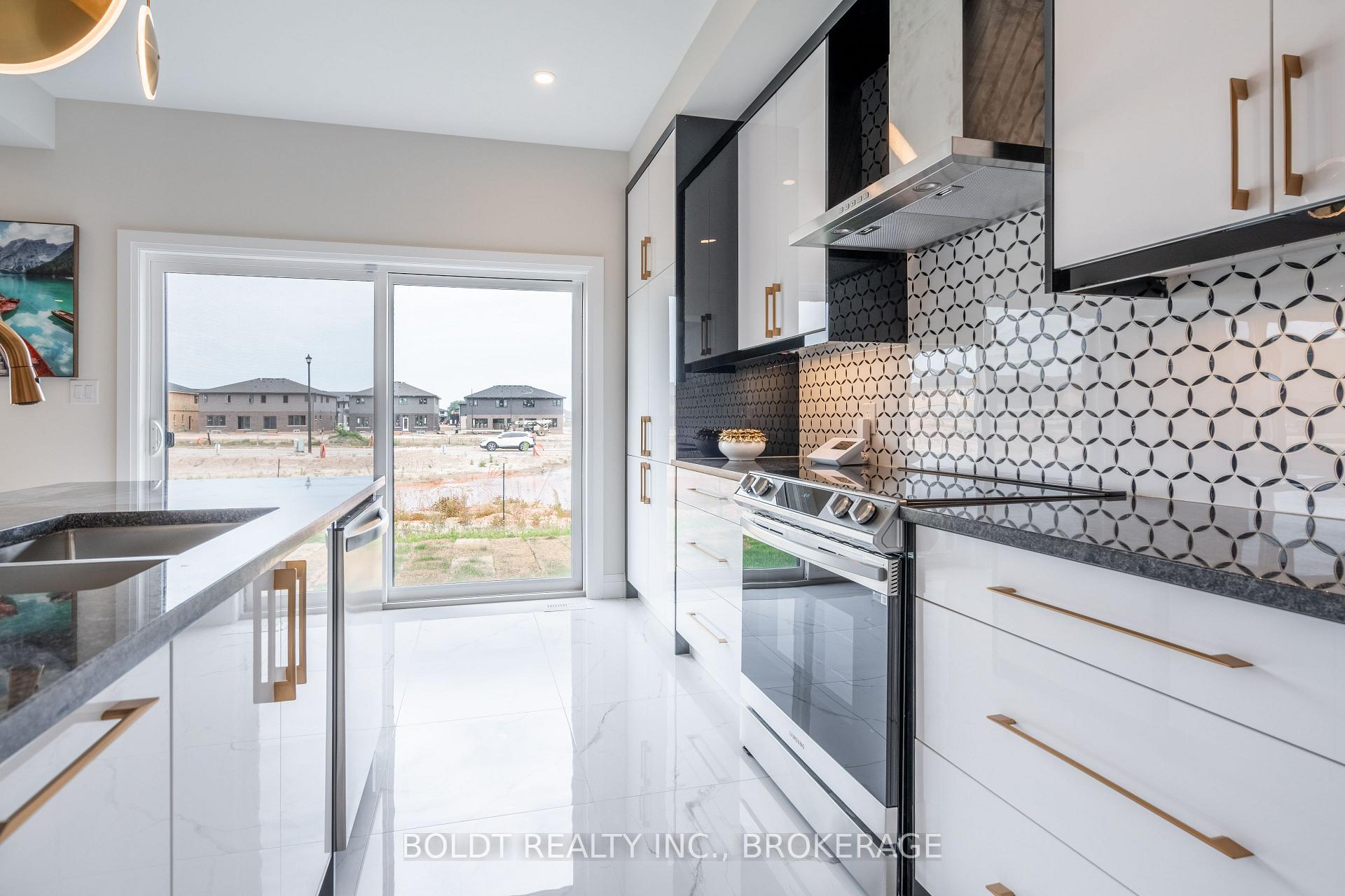 Photo 13 of 183 Walker Road, Pelham, Fonthill — HOMEH