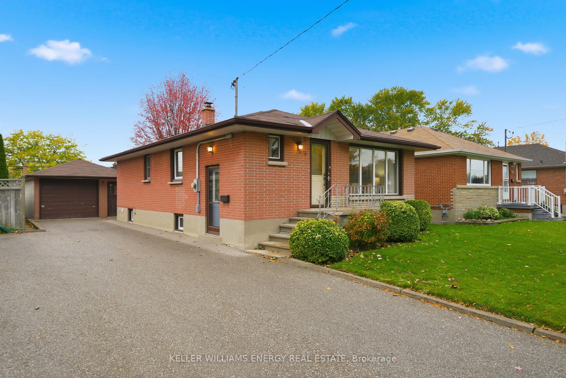 Photo 2 of 318 Guelph Street, Oshawa, Donevan — HOMEH