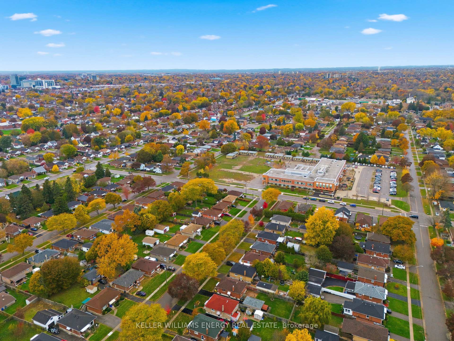 Photo 36 of 318 Guelph Street, Oshawa, Donevan — HOMEH