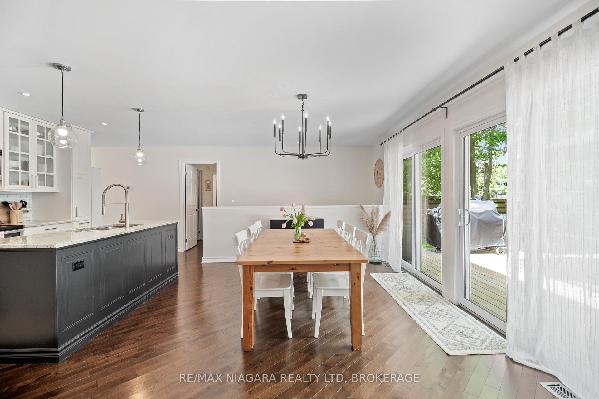 Photo 8 of 811 Foss Road, Pelham, Fenwick — HOMEH