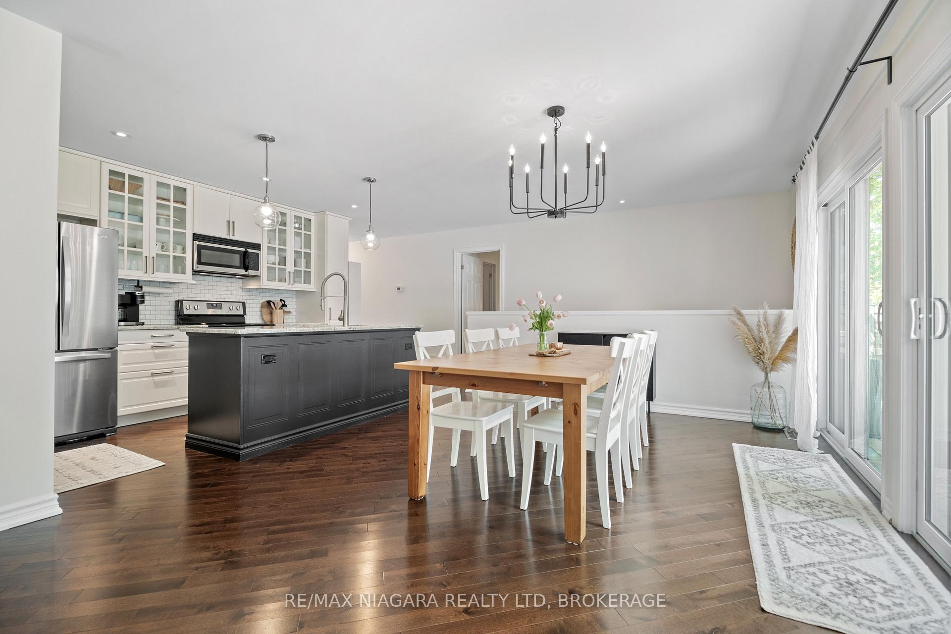 Photo 9 of 811 Foss Road, Pelham, Fenwick — HOMEH