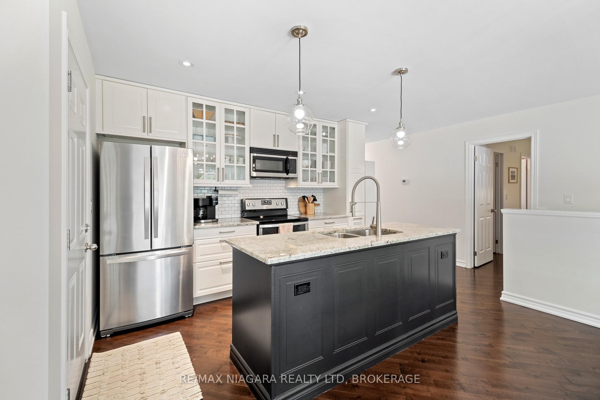 Photo 11 of 811 Foss Road, Pelham, Fenwick — HOMEH