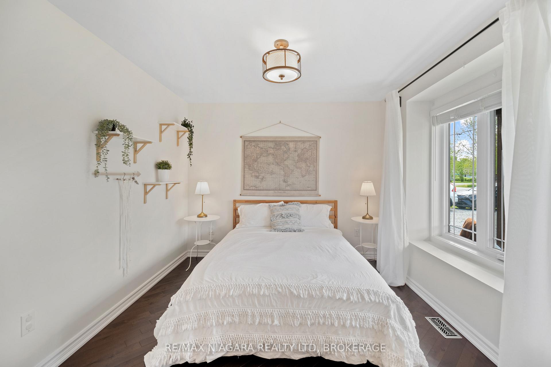 Photo 19 of 811 Foss Road, Pelham, Fenwick — HOMEH