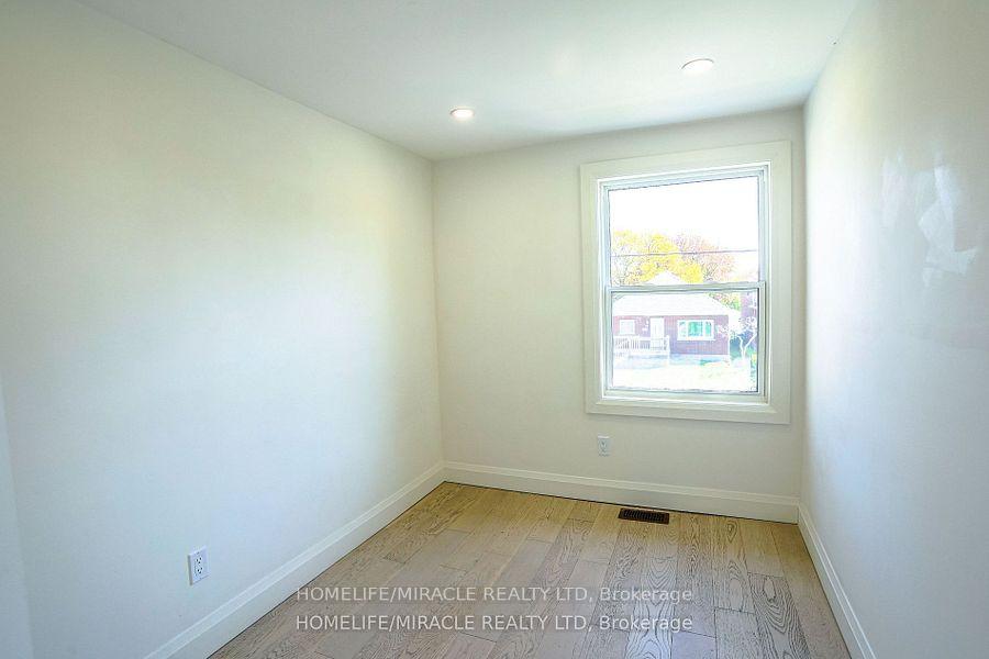 Photo 26 of 232 Burk Street, Oshawa, Vanier — HOMEH