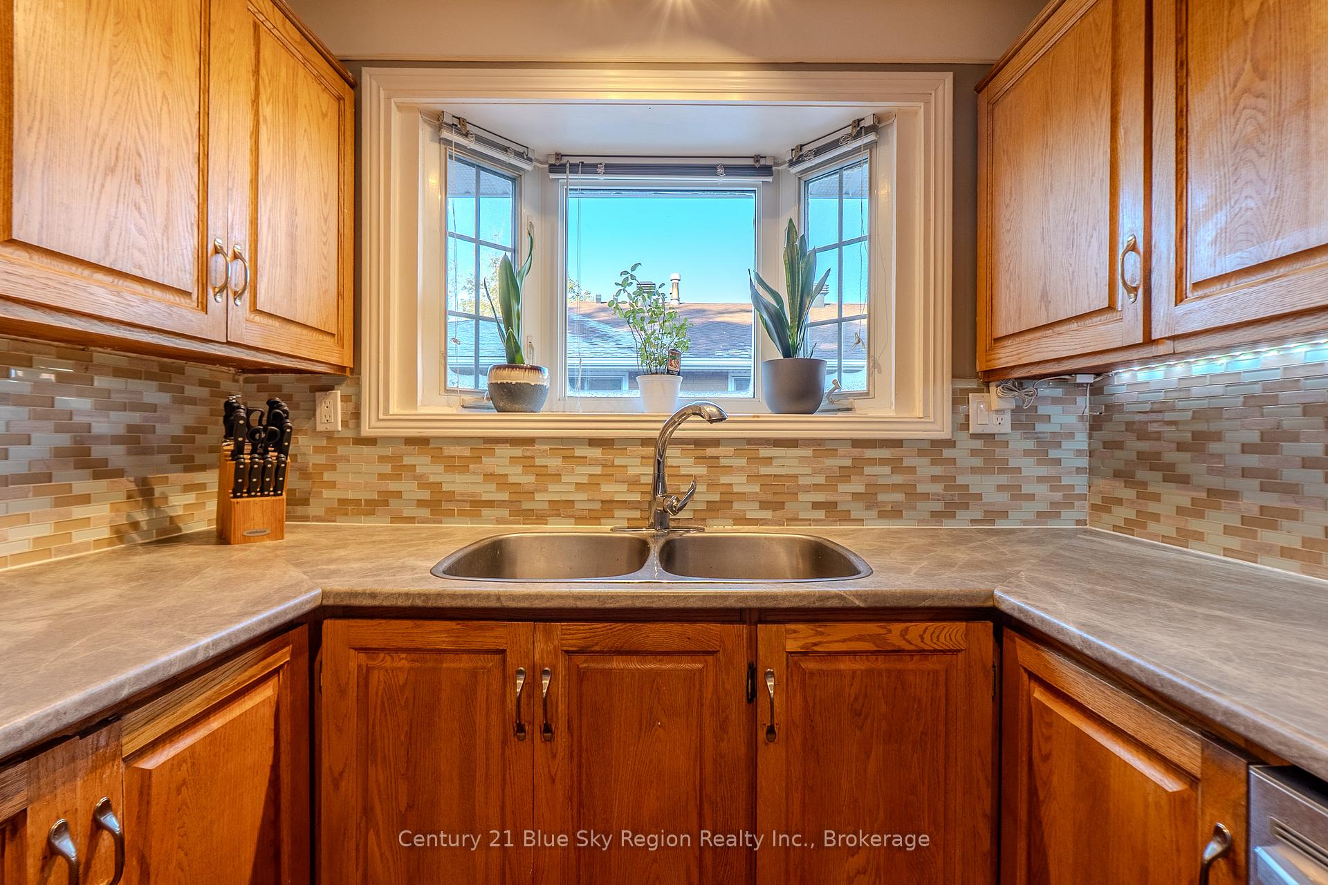 Photo 9 of 859 Tackaberry Drive, North Bay, West End — HOMEH