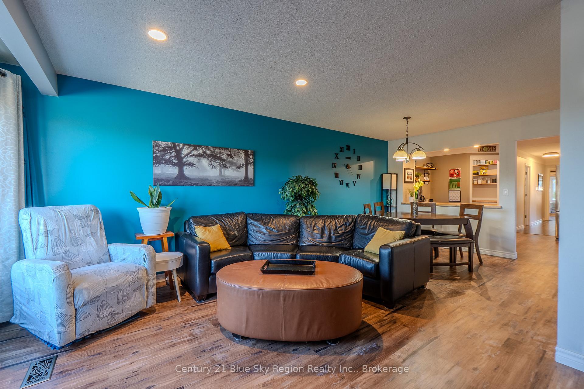 Photo 15 of 859 Tackaberry Drive, North Bay, West End — HOMEH