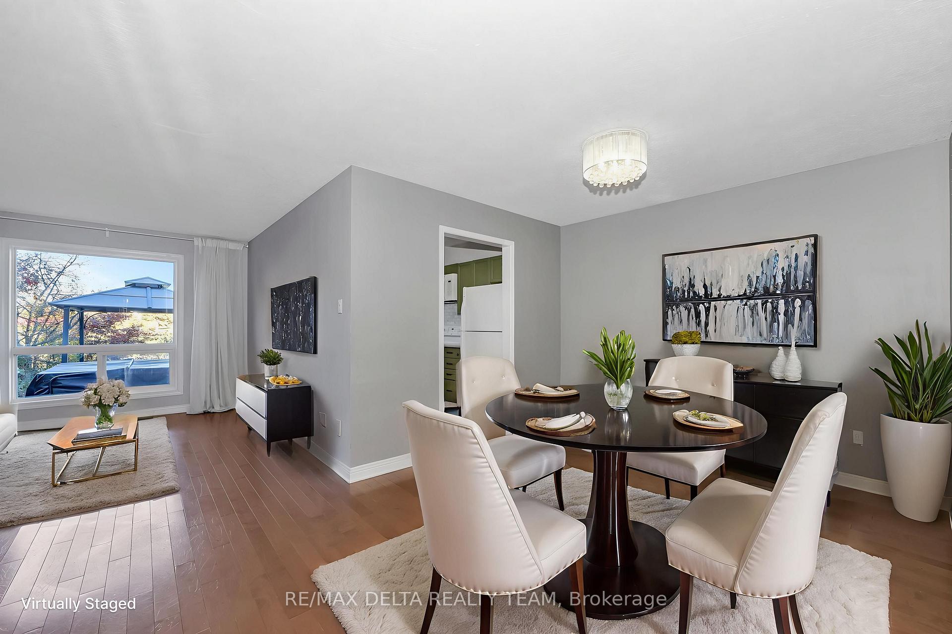 Photo 7 of 1423 Caravel Crescent, Ottawa, Bilberry Creek/Queenswood Heights — HOMEH