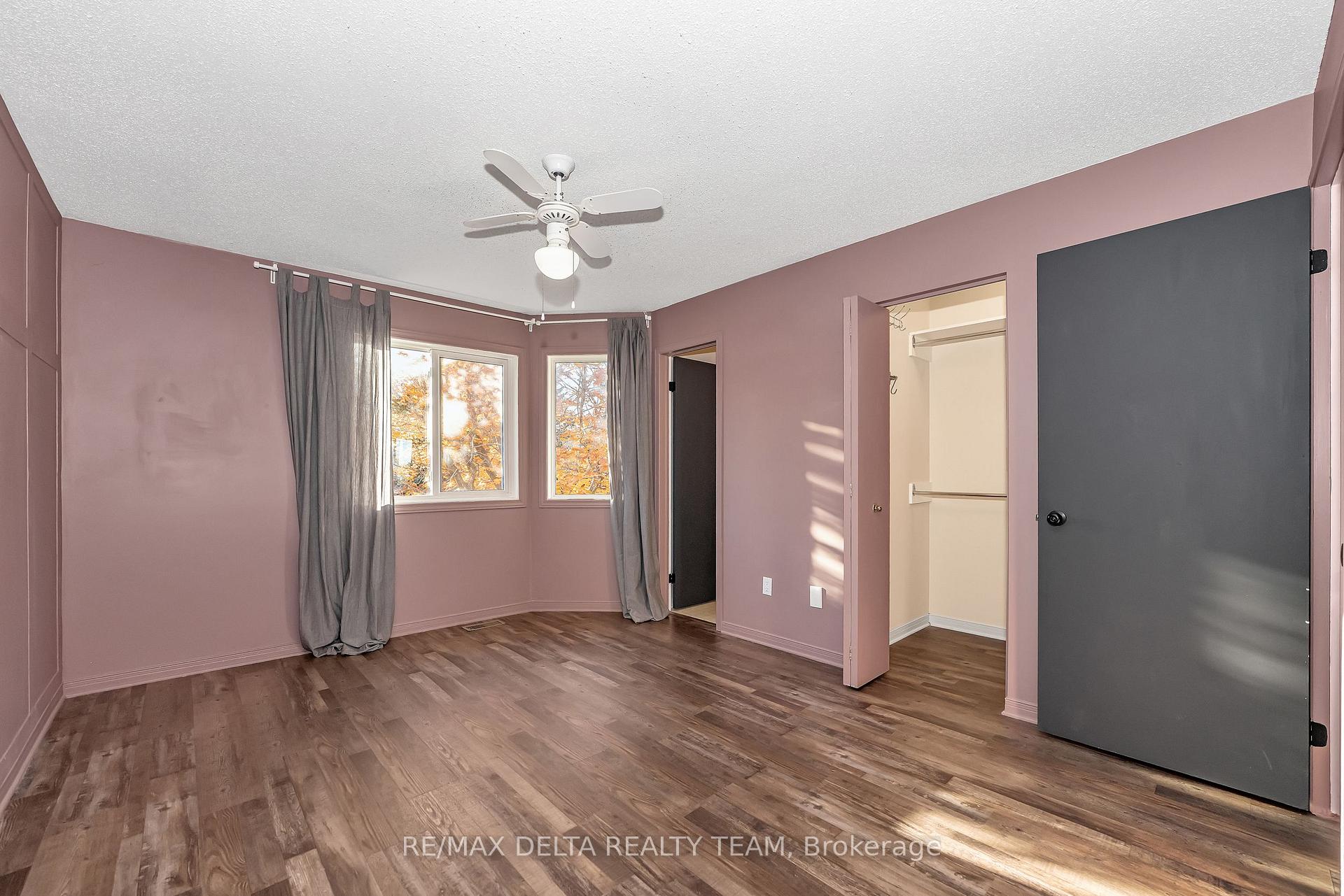 Photo 13 of 1423 Caravel Crescent, Ottawa, Bilberry Creek/Queenswood Heights — HOMEH