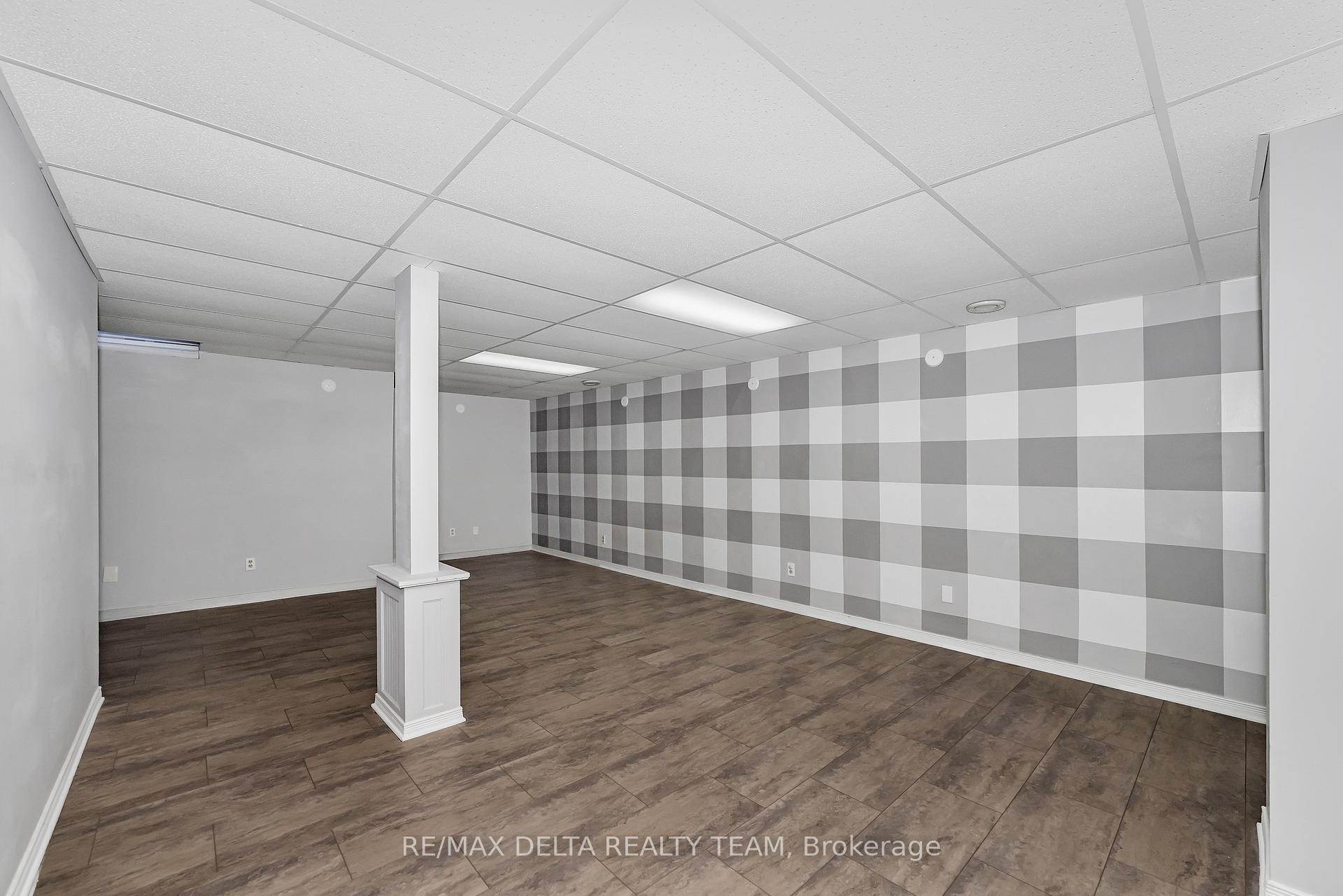 Photo 26 of 1423 Caravel Crescent, Ottawa, Bilberry Creek/Queenswood Heights — HOMEH