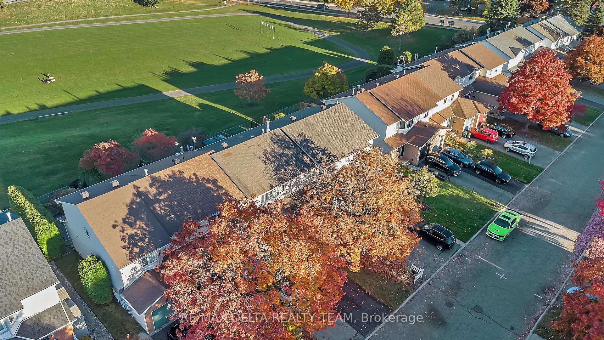 Photo 36 of 1423 Caravel Crescent, Ottawa, Bilberry Creek/Queenswood Heights — HOMEH